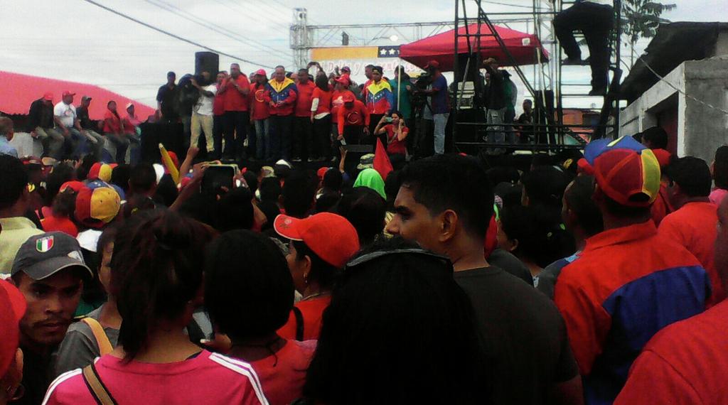 yaritzadelta's tweet photo. Cierre de Campaña en el delta amacuro con Diosdado Cabello https://t.co/AQ17OtNRoW