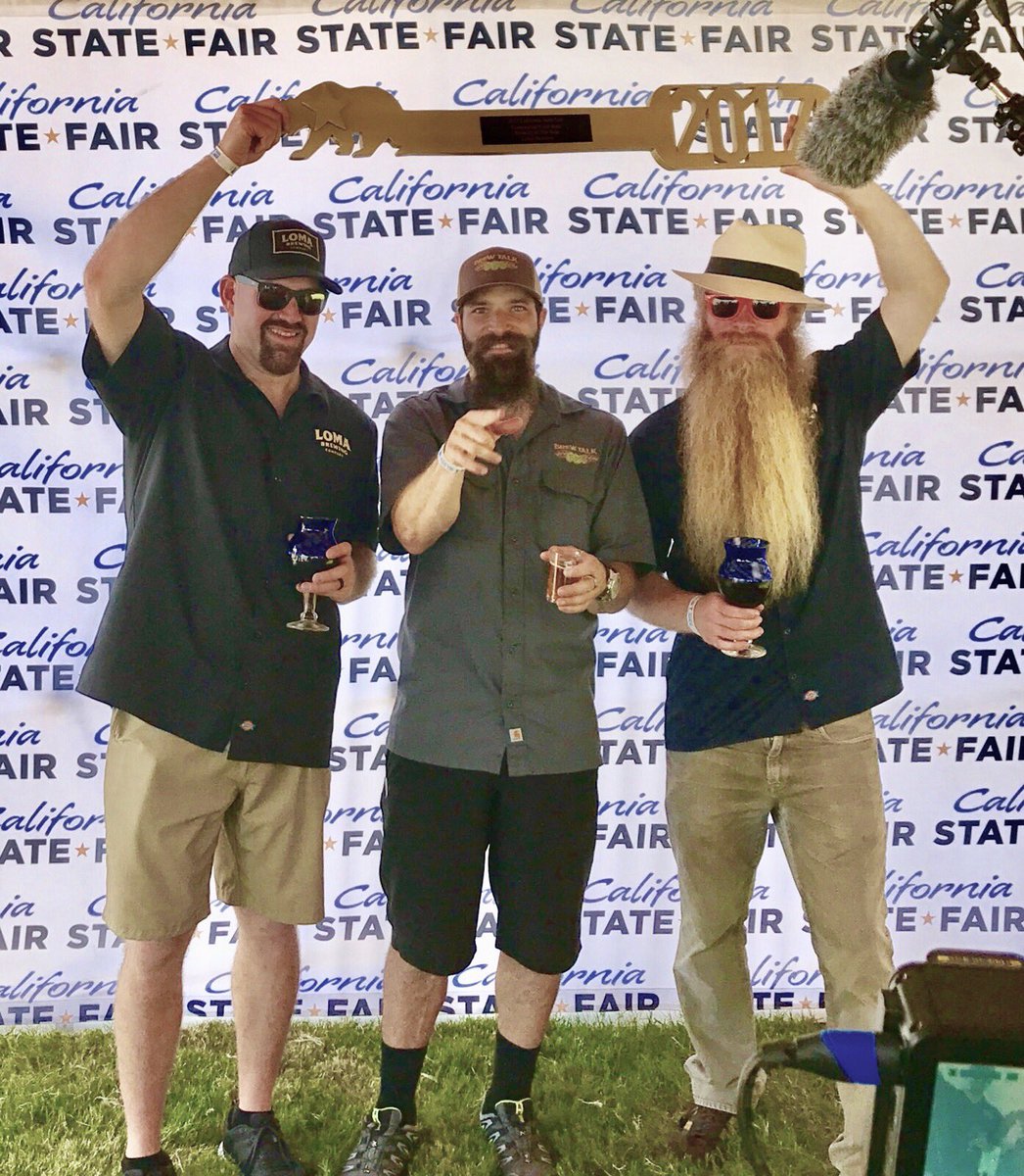 brewtalktv's tweet photo. Cheers 2 #CA2017BreweryOfTheYear @LomaBrew thanks for the fun interview @KYouk_2036 and @AnotherBeardy @CAStateFair @CharlieBoyProdu #beer https://t.co/jUiQ9n0FYf
