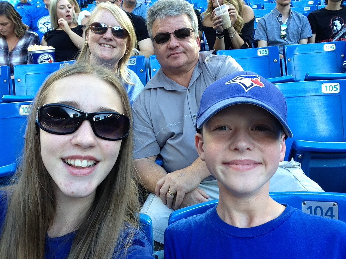 imasharklover's tweet photo. #letsrise https://t.co/A83MIkjU2J
