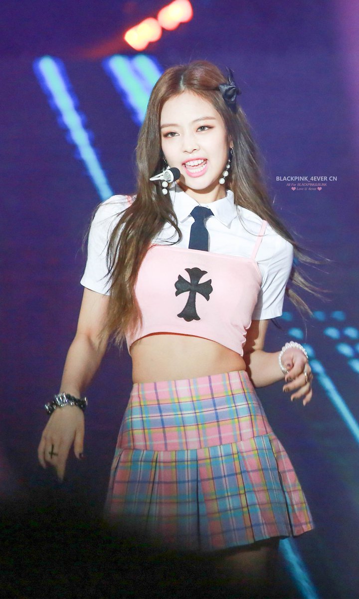 BLACK_PINK4ever's tweet photo. 【HQ】170724 울산 쇼음악중심 
#BLACKPINK #블랙핑크 #제니 #JENNIE https://t.co/oqY6t0tMhI