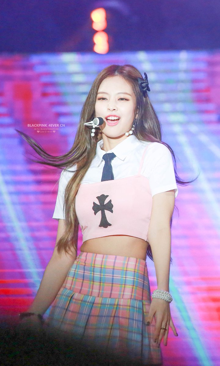 BLACK_PINK4ever's tweet photo. 【HQ】170724 울산 쇼음악중심 
#BLACKPINK #블랙핑크 #제니 #JENNIE https://t.co/oqY6t0tMhI
