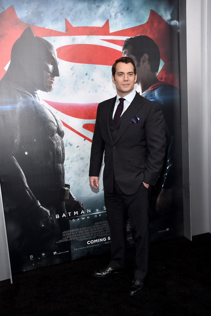 laneandkentnews's tweet photo. #BatmanvSuperman New York Premiere #DCEUTrinity @BenAffleck @GalGadot #HenryCavill https://t.co/RqALjKYPYR