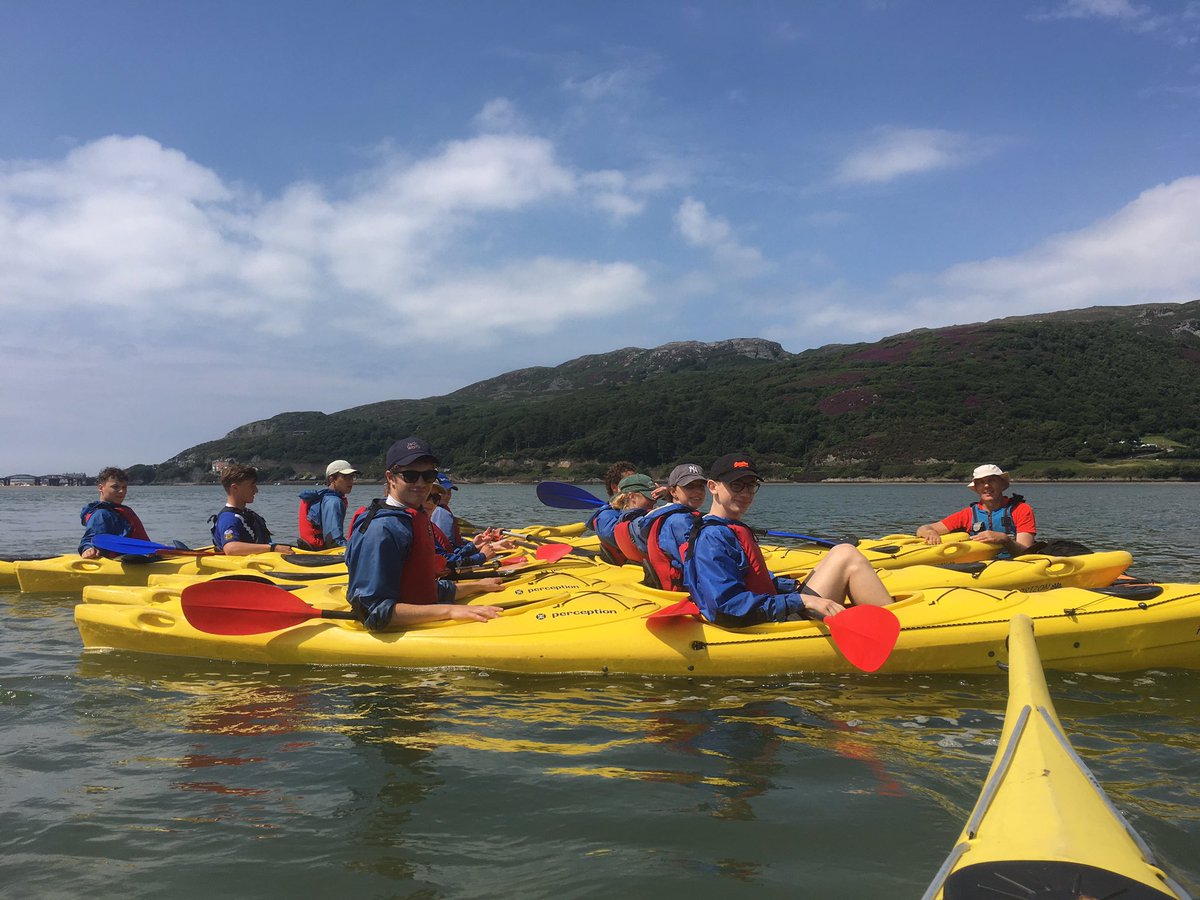 CConnor_OBT's tweet photo. An amazing start to the Ultimate Adventure, sea kayaking and a good warmup walk #OutwardBoundUK... think I've a #dreamteam in the making! https://t.co/kyliX6yo0Y