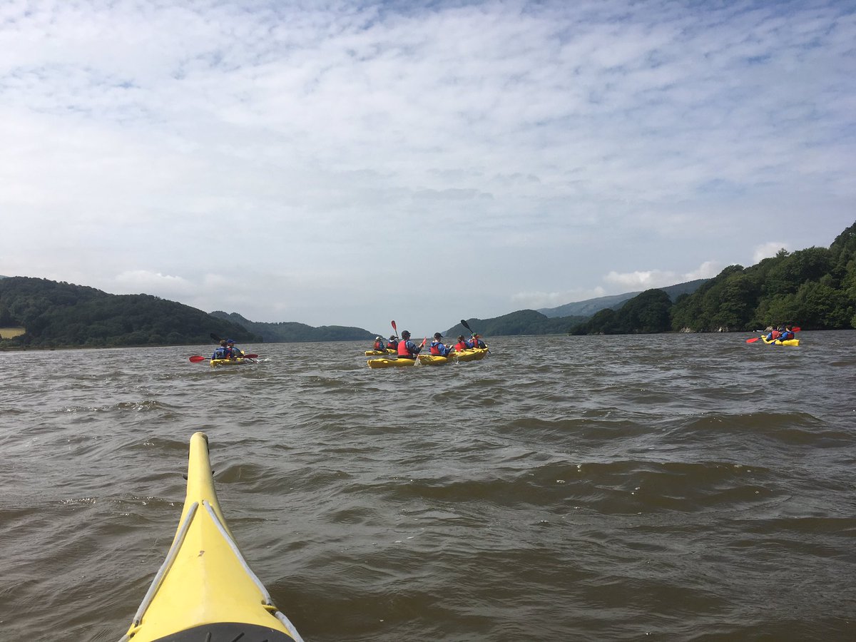 CConnor_OBT's tweet photo. An amazing start to the Ultimate Adventure, sea kayaking and a good warmup walk #OutwardBoundUK... think I've a #dreamteam in the making! https://t.co/kyliX6yo0Y