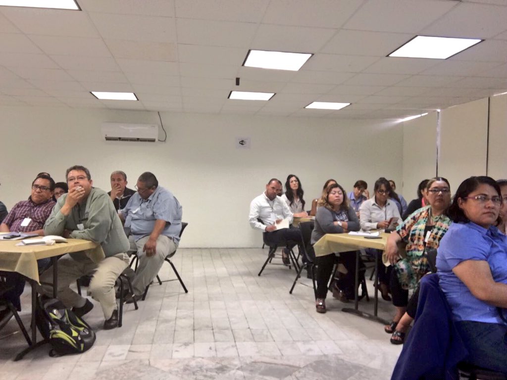 RomeroMenaFco's tweet photo. En Baja Californiana representando a la @ccecyte en el taller de Capacitación para Líderes para la Implementación del Nuevo Currículo en EMS https://t.co/PB7ZYR3fZ9