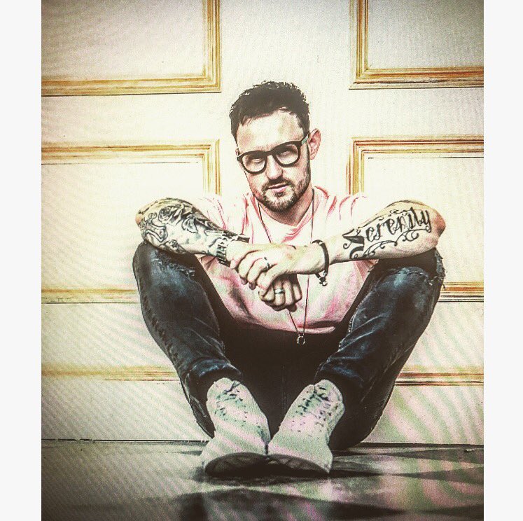 Lowsteppa's tweet photo. Havin a sit down... https://t.co/23QO5qQ9vp