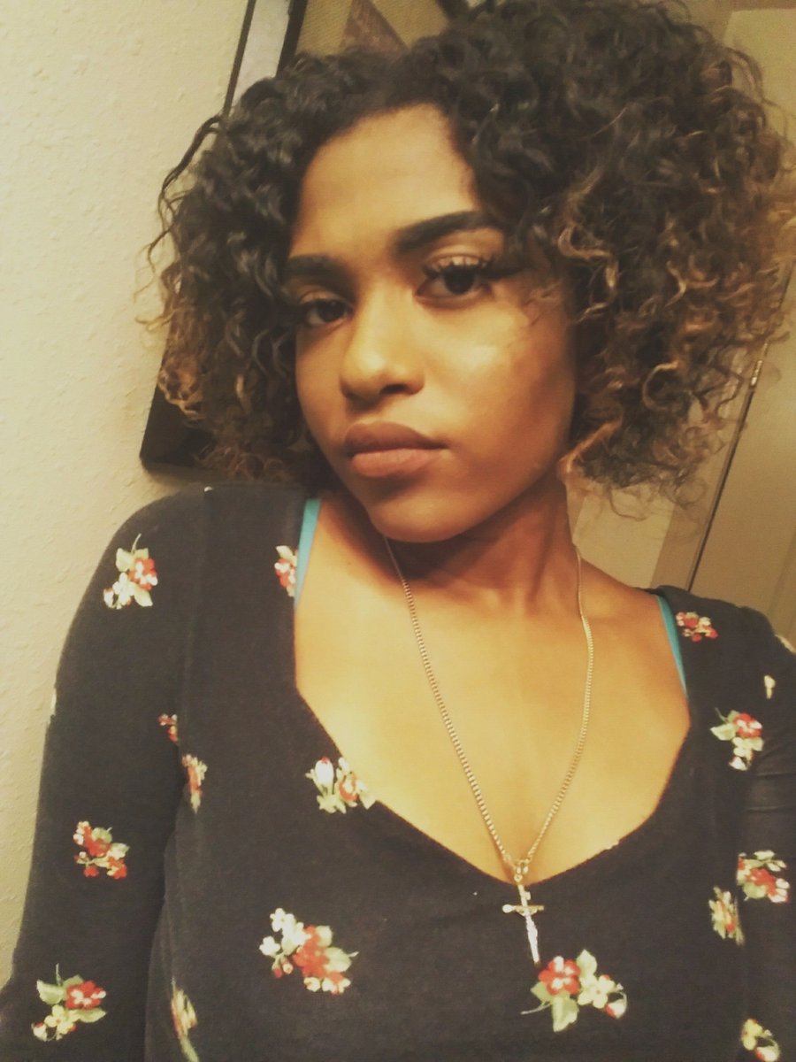 Bee2illy's tweet photo. Thanks for not texting back #gloup #thanksfornottextingback https://t.co/vNE2e9EO4Y