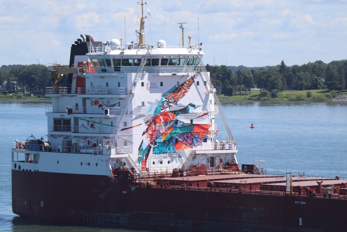 TankerSteph's tweet photo. Passing by the CSL St-Laurent at anchor in Sorel. That painting seems to look better every time I see it. #gettingusetoit https://t.co/zNri5AD1kz