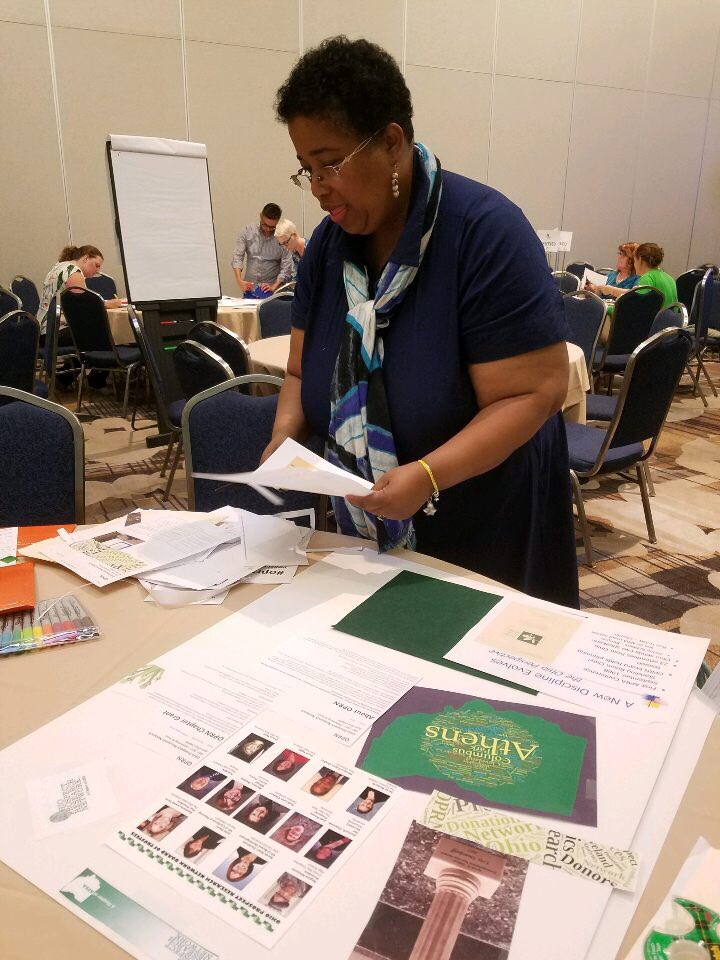 Apra_HQ's tweet photo. Apra's chapter leaders are hard at work creating their #MyApraStory posters to be displayed at registration during #ApraPD2017 this week! https://t.co/pcNnpAlFEo