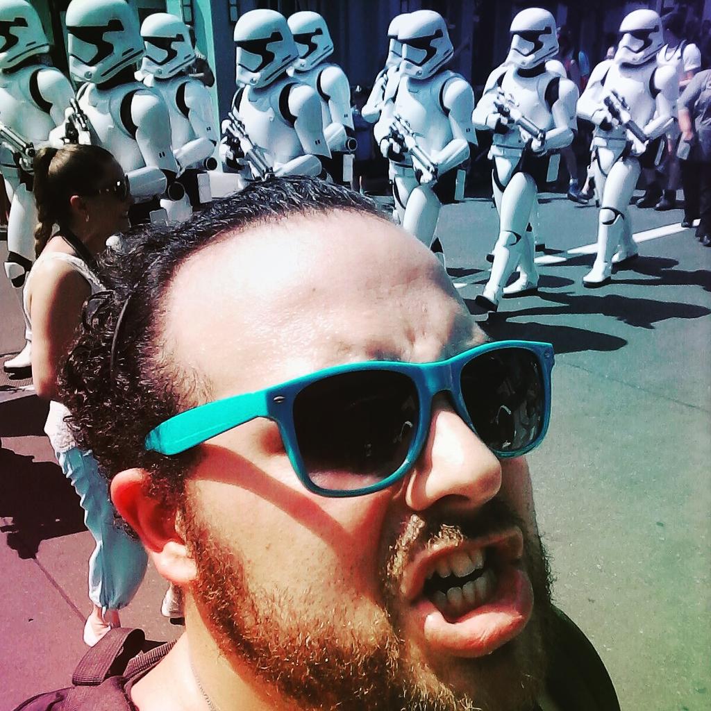 SamMassaro2's tweet photo. I was in no danger so took a selfie lol. https://t.co/K7rni2iz3t