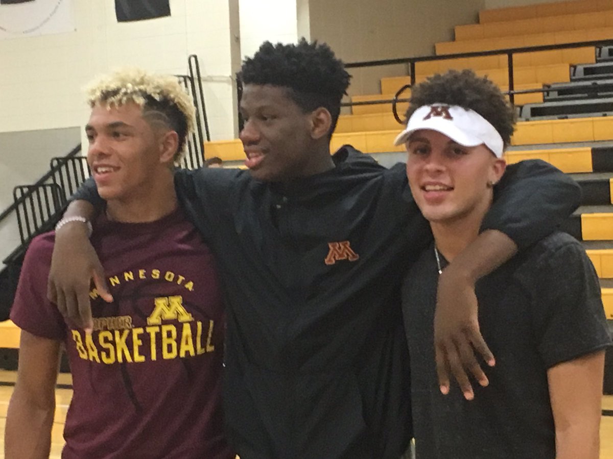 JaceFrederick's tweet photo. Current gophers class of 2018 https://t.co/f8oVq4pKuI