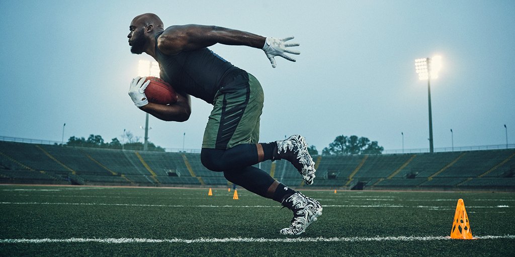 under armour highlight lux mc