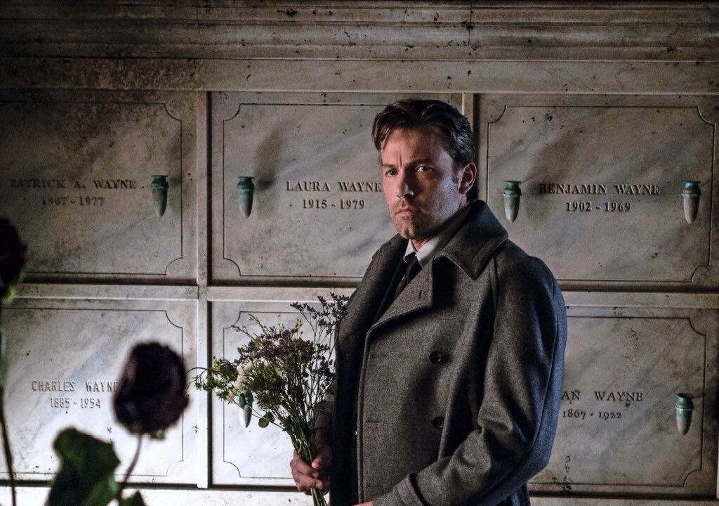 laneandkentnews's tweet photo. Clark Kent, Diana Prince, and Bruce Wayne #BatmanvSuperman #DCEUTrinity https://t.co/FmMCJQSNRX
