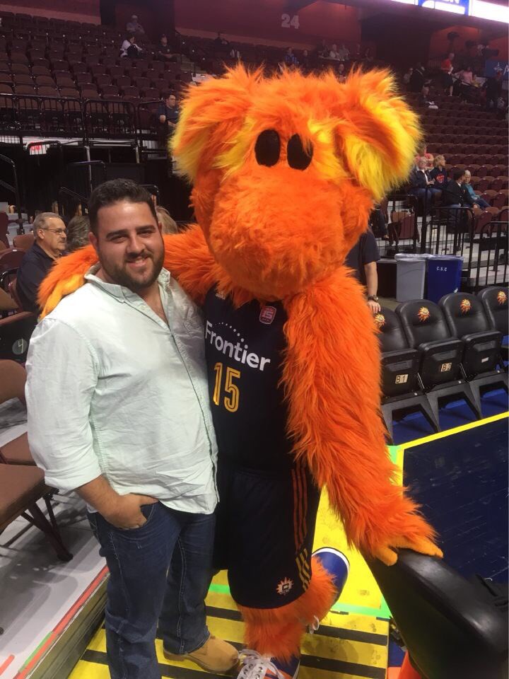 Mrk_Schmidt's tweet photo. Don't come in last in fantasy...#WNBAgame #Sober #alone https://t.co/SOyPfx9QGi