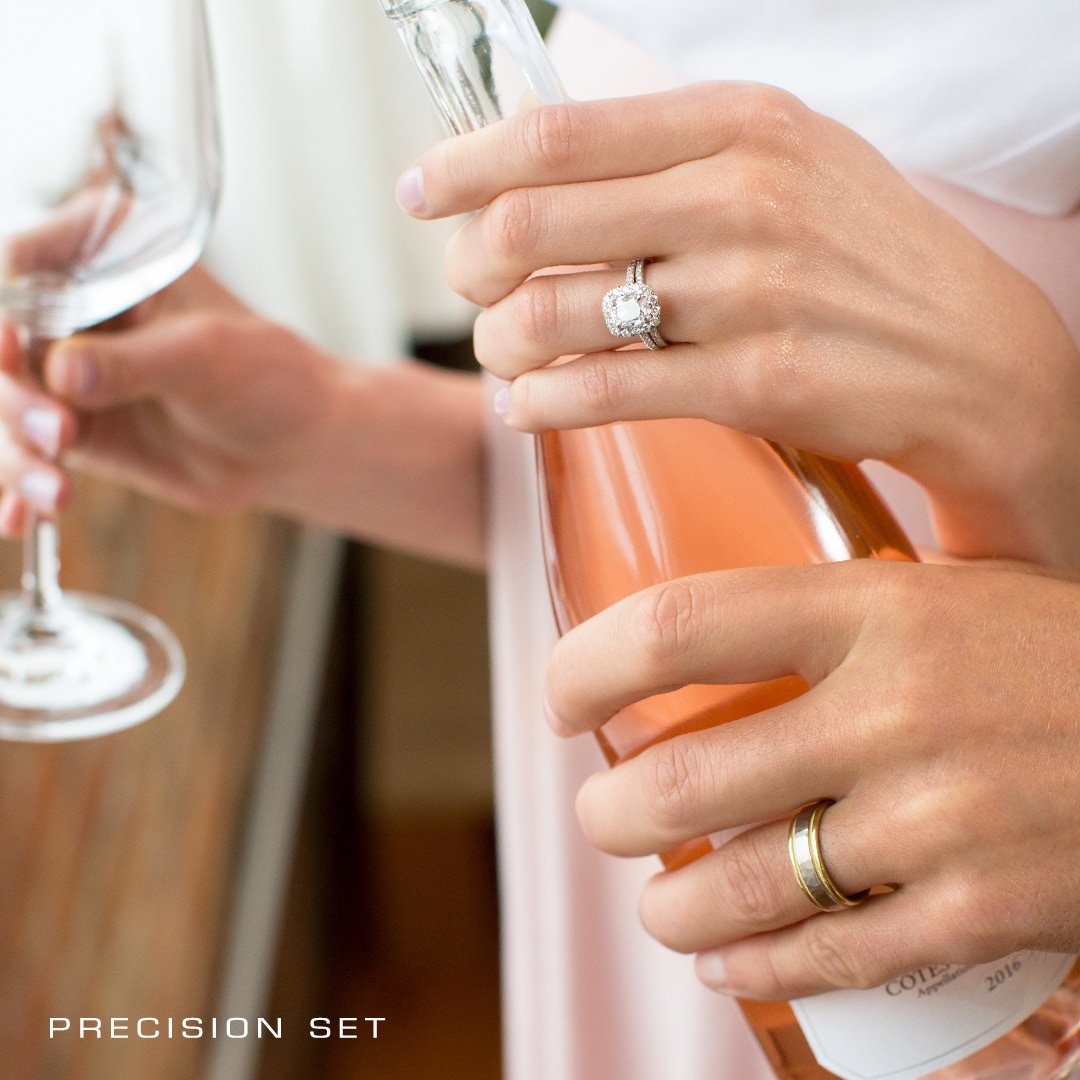 Davidson_Licht's tweet photo. Love doesn’t need Rosé colored glasses. @PrecisionSet #diamond engagement + #wedding bands for two. #ForLoveForLife https://t.co/cLnxxyFQzd https://t.co/pxsOppjoNX