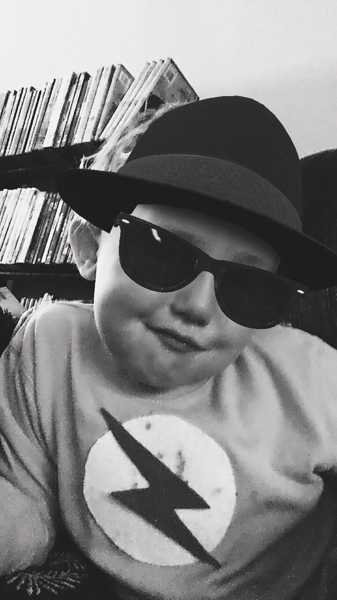 D21Beast's tweet photo. I'm not usually one for instant filters or AR, but these ones work for me.
(Notice my son was already dressed as Kid Flash ๐ค๐)
#comickid https://t.co/E5mRLlfMXs