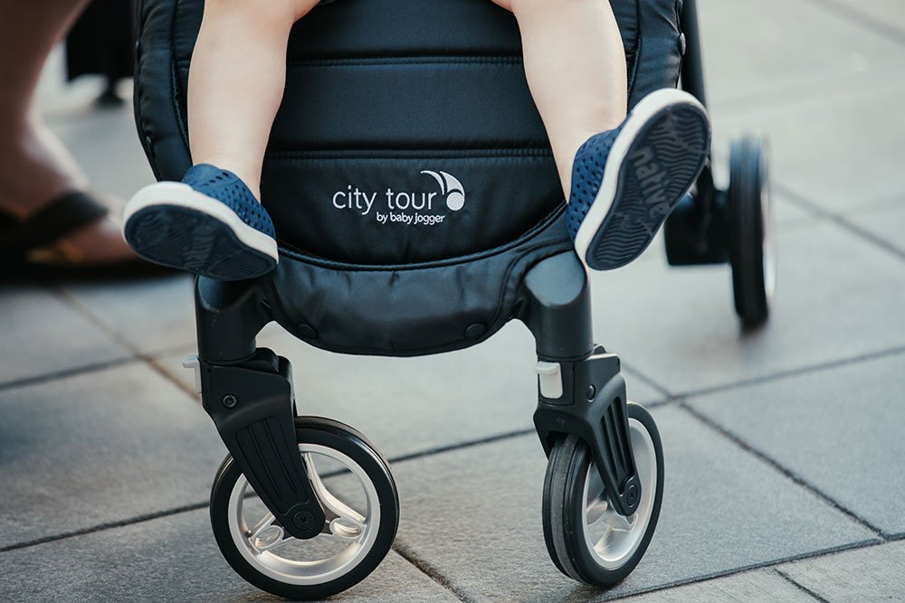 THEmissfearless's tweet photo. Moms: you need this stroller for your infants and toddlers. It reclines almost flat! https://t.co/uwRo7QbBw4 #howistroll @BabyJogger https://t.co/ieZCWuy8X7