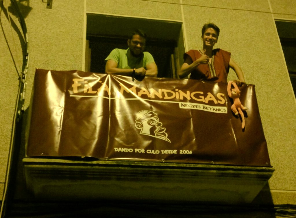 filamandingas's tweet photo. Nuestro 🐵 duerme en casa esta noche. Perdonamos pero no olvidamos meikis @Fila_Malekus  #hermanomayor #castaño https://t.co/KArreT9Mkb