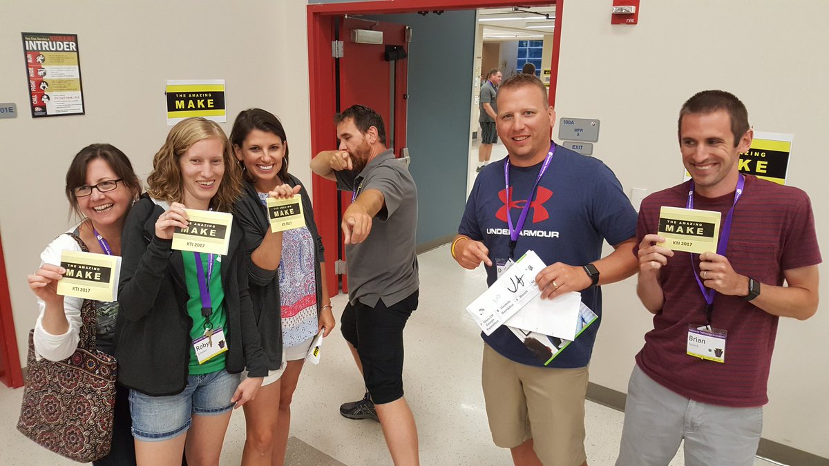 SmelkoR's tweet photo. The amazing make! Boom! Done! #kti17 @annezola https://t.co/p9kQnQNdIF