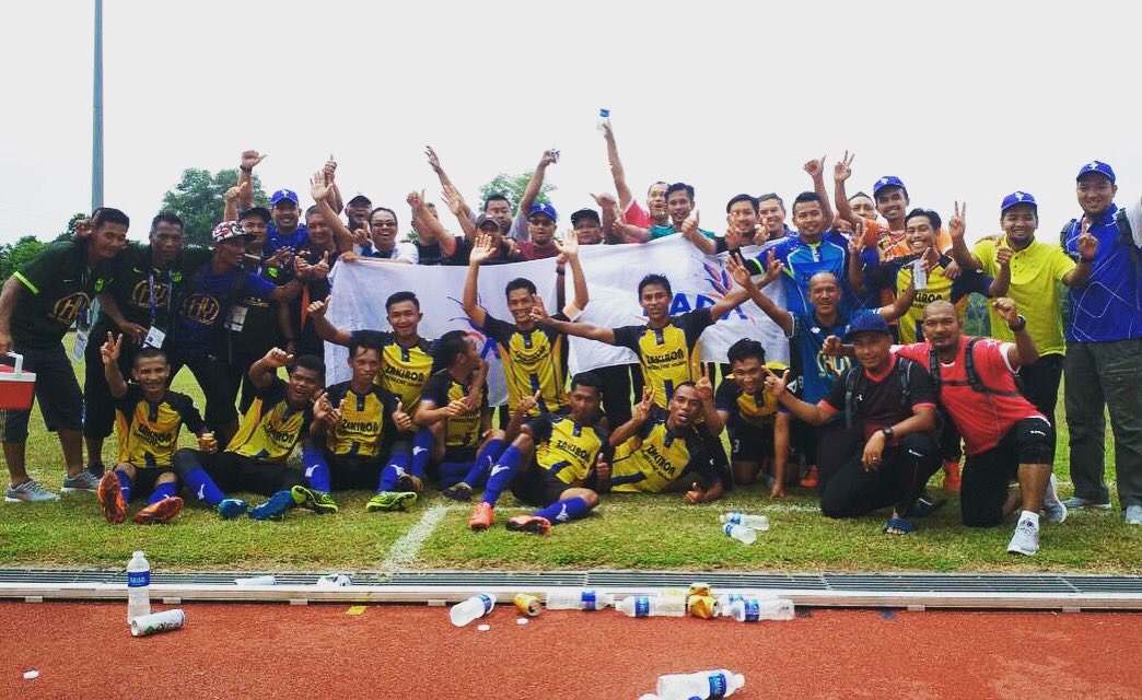 kadakemubu's tweet photo. Team Bola Sepak KADA, telah muncul Juara di Temasya SUKANUN 2017.Tahniah!!
#sukanun2017 
#kadakemubu https://t.co/zVob5n2jaz