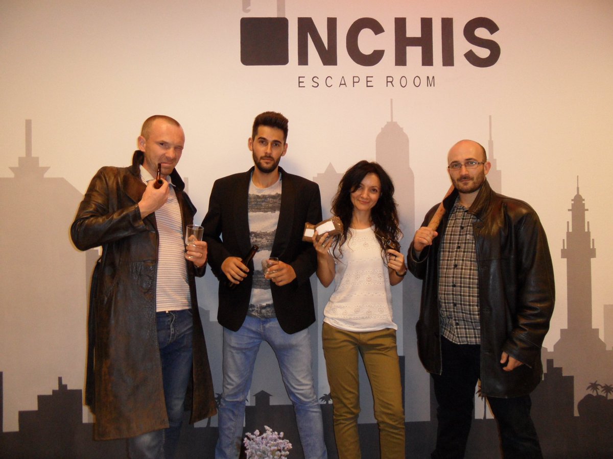 inchisER's tweet photo. Nu-ți irosi timpul, nu privi înapoi, trăiește sentimente și emoții de neuitat, teastează-ți abilitățile la INCHIS Escape Room Iași! #inchis https://t.co/ZwSxeP0oHq