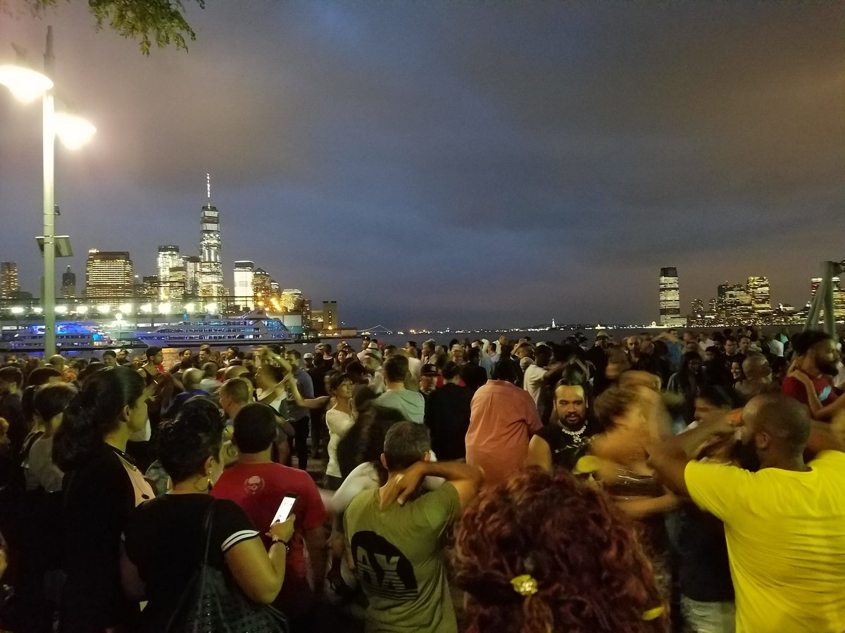 laughlovelive12's tweet photo. Sunset Salsa was Everything today ! Danced my booty off! Wepa!! #SunsetSalsa https://t.co/UF1hN6VHJh