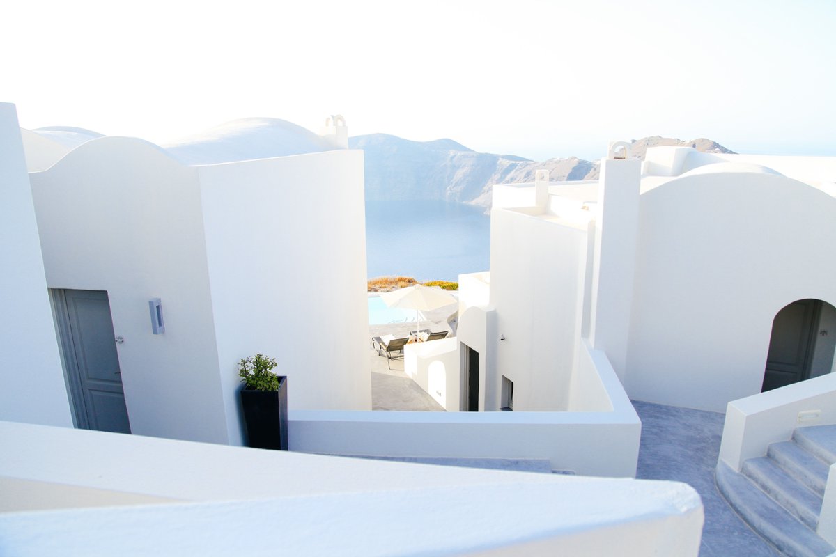 RunTwrdsTravel's tweet photo. Greece is one of the most magical places on earth! https://t.co/5a1uxUGZaI