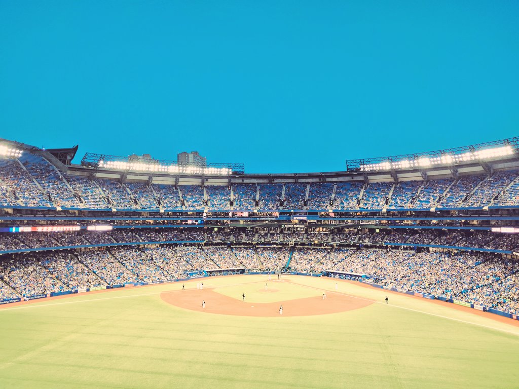 hipsterjing's tweet photo. Dinner time views. #LetsRISE https://t.co/jYzAuKc0pe
