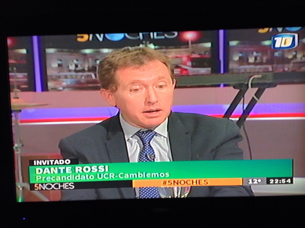 DanteVRossi's tweet photo. "El radicalismo se debe parar y decir lo que tiene para decir" @canal10cba #5NOCHES https://t.co/h09dEHny5p