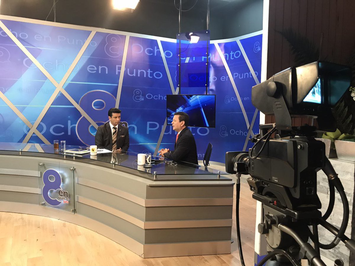cancilleriasv's tweet photo. Se recibieron cerca de $100 Mills. de EUA p/#AlianzaProsperidad, y se llevó a cabo importante Conf. #CentAm2017, dice #MinMartínez @8enpunto https://t.co/A20CO5zKPJ