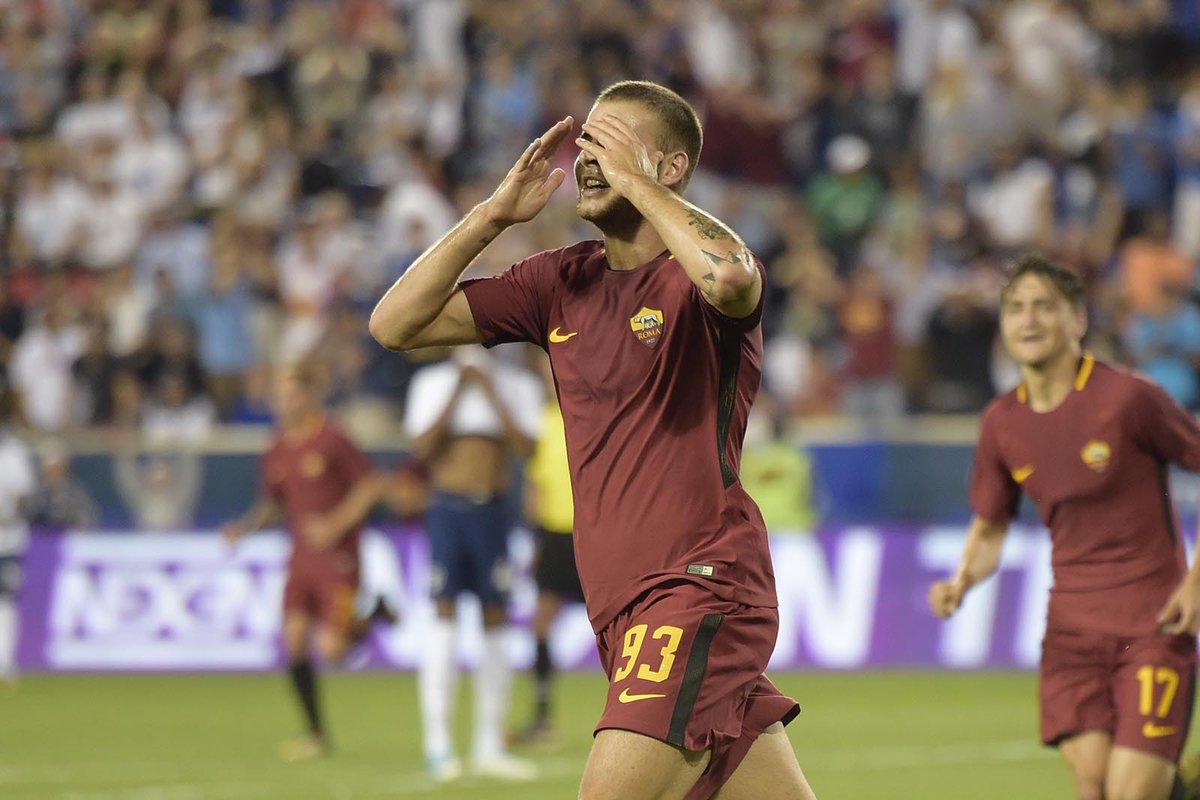 ASRomaEN's tweet photo. How it feels to score a last minute winner! 😵
 
#ASRoma #SpursRoma https://t.co/HQt3ZMB3Iw