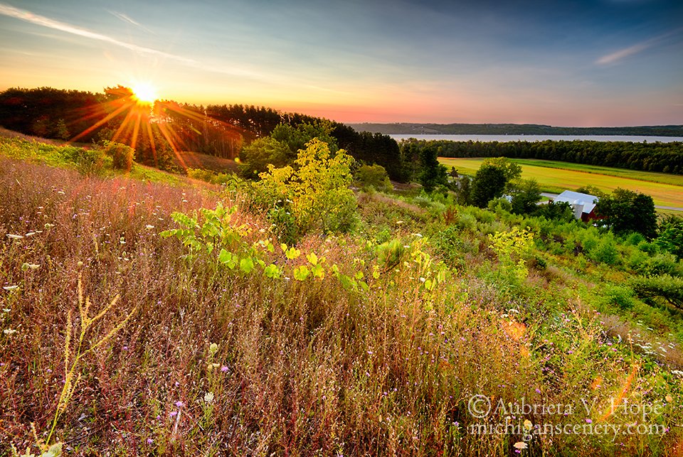 Michiganscenery's tweet photo. "Leelanau Sunrise", photographed by Aubrieta V. Hope, https://t.co/1SaIujI2mt. https://t.co/epRjxe3L8w