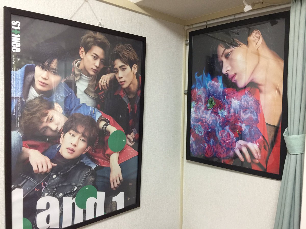 akoshinee718's tweet photo. ( ̄ー+ ̄)キラーン 満足💕
ヲタ部屋 模様替えㅋㅋㅋㅋ
#TAEMIN #soulソロコンサート
#追加公演おめでとう
#1stSOLOCONCERT "OFF-SICK”
#frameoflove #セカンドミニアルバム https://t.co/HiMDVx6kYY