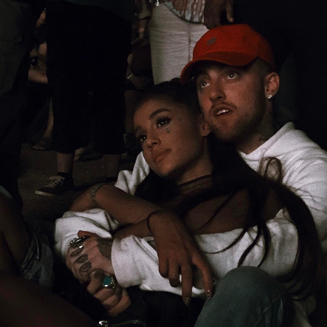 __CHANEL_2's tweet photo. ラブラブカップル羨ましい人🙋🏼‍♀️♥

#MTVHottest  Ariana Grande https://t.co/Uu4gCFsRUI