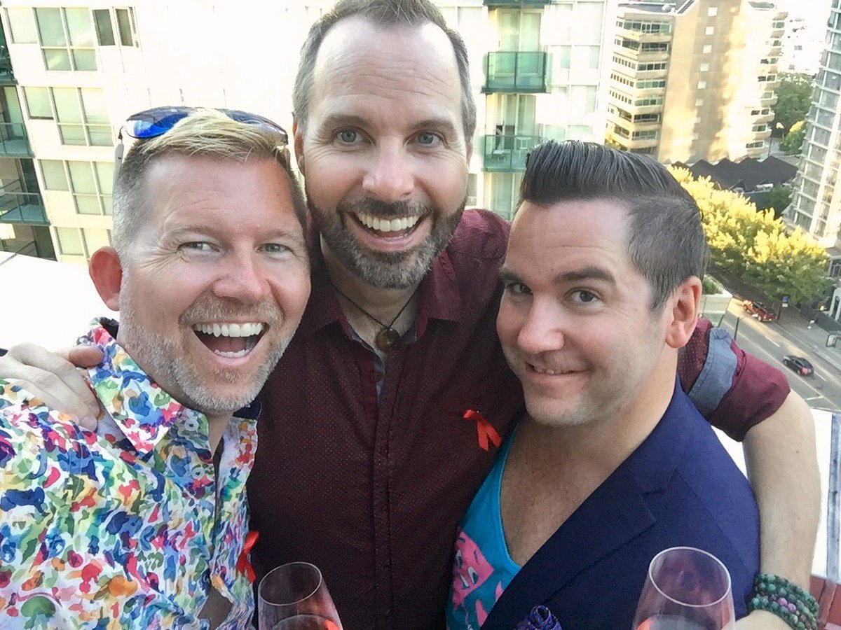 GAYWhistler's tweet photo. Great 2 catch up w/ wonderful friends while giving to a wonderful cause @drpeterAIDSfdn annual #pridecocktail w/ @dolessproject @Versace101 https://t.co/bh4e8fMKli