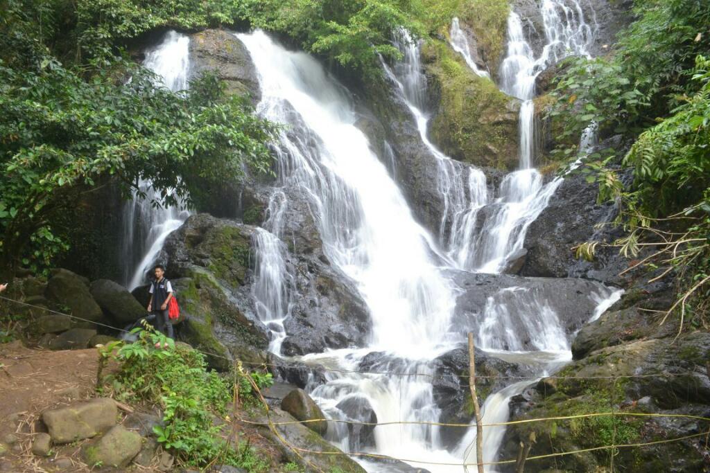 _asihl1's tweet photo. Selain itu kalian juga bisa mengunjungi beberapa objek wisata lain di muara enim , selain air terjun lemutu #PesonaLemutu https://t.co/UXPFn60Ifd