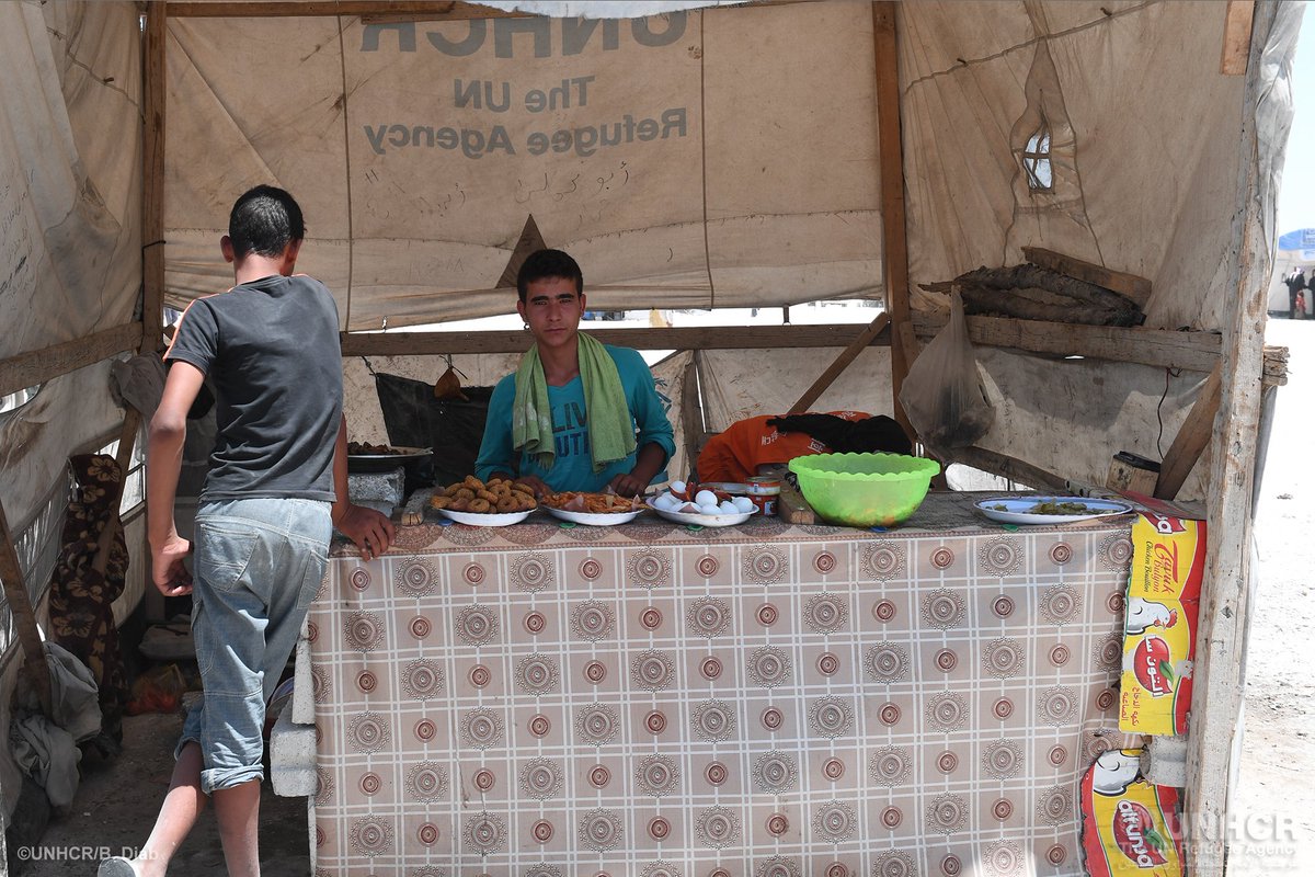 VivianToumeh's tweet photo. After fleeing the fighting in #Raqqa to reach safety in #Ein_Issa camp, this #displaced boy sells Falafel and boiled egg to earn a living. https://t.co/MsY3a7sXTF