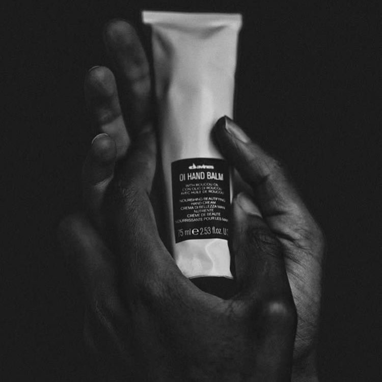 muaCharlotte's tweet image. Out now! Loved working with Benjamin's hands instead of face for this editorial #SaborJournal 😎👌🏽It's all in the details #makeupartistlife