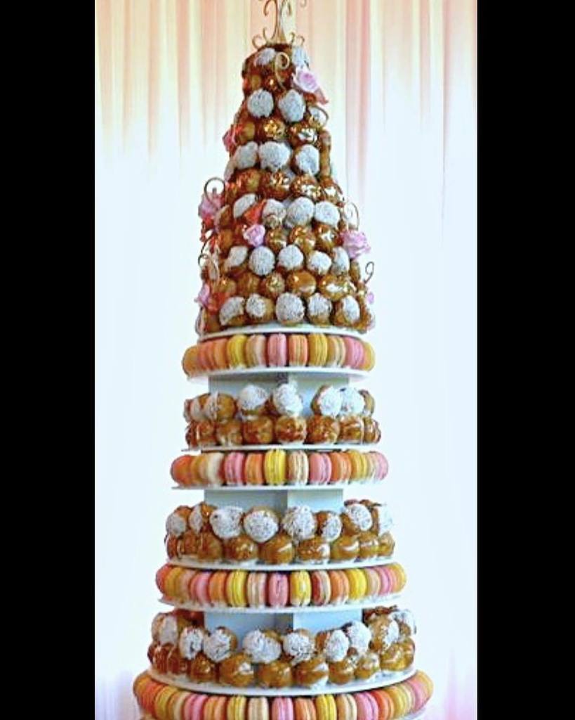 CakeWorksHawaii's tweet photo. We're pretty proud of this one, too. Macaron and cream puffs tower.
https://t.co/3wESPVZobv
#cakeworks #cakewor… https://t.co/MiB03vgZmu https://t.co/jgxT67P8sX