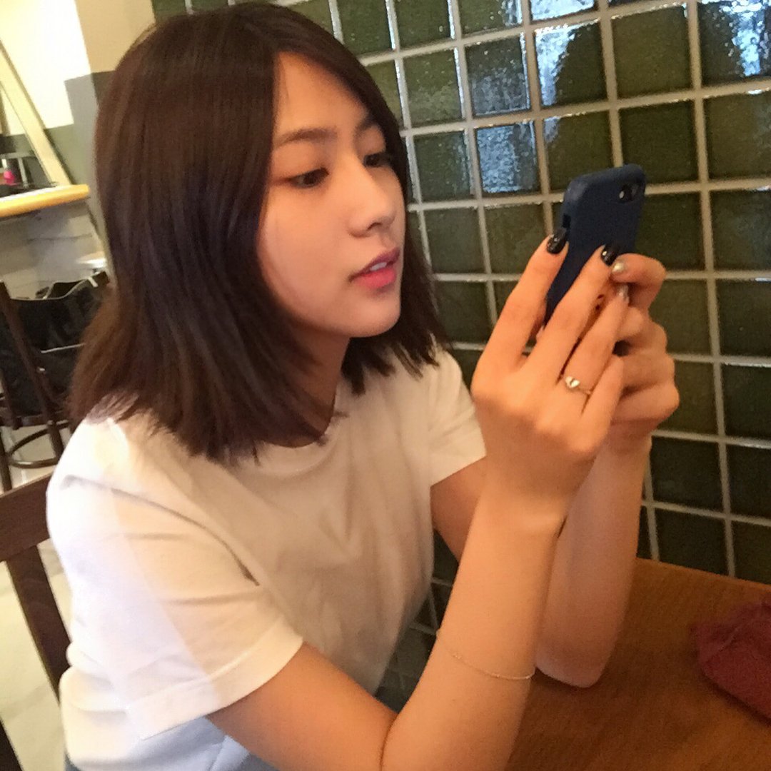 Apihkohy's tweet photo. Tues-date with me!👣 😋 https://t.co/rrbkJUDf1A