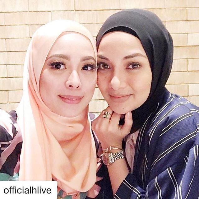 Norfaradilaabdmansor On Twitter Neelofa Pengasas Nh Prima International Sdn Bhd Dan Juga Vivyyusof Pengasas Bersama Fashion Valet Wahhh Tahniah Hlive Kamikongsi Https T Co Gqalkf2lzo