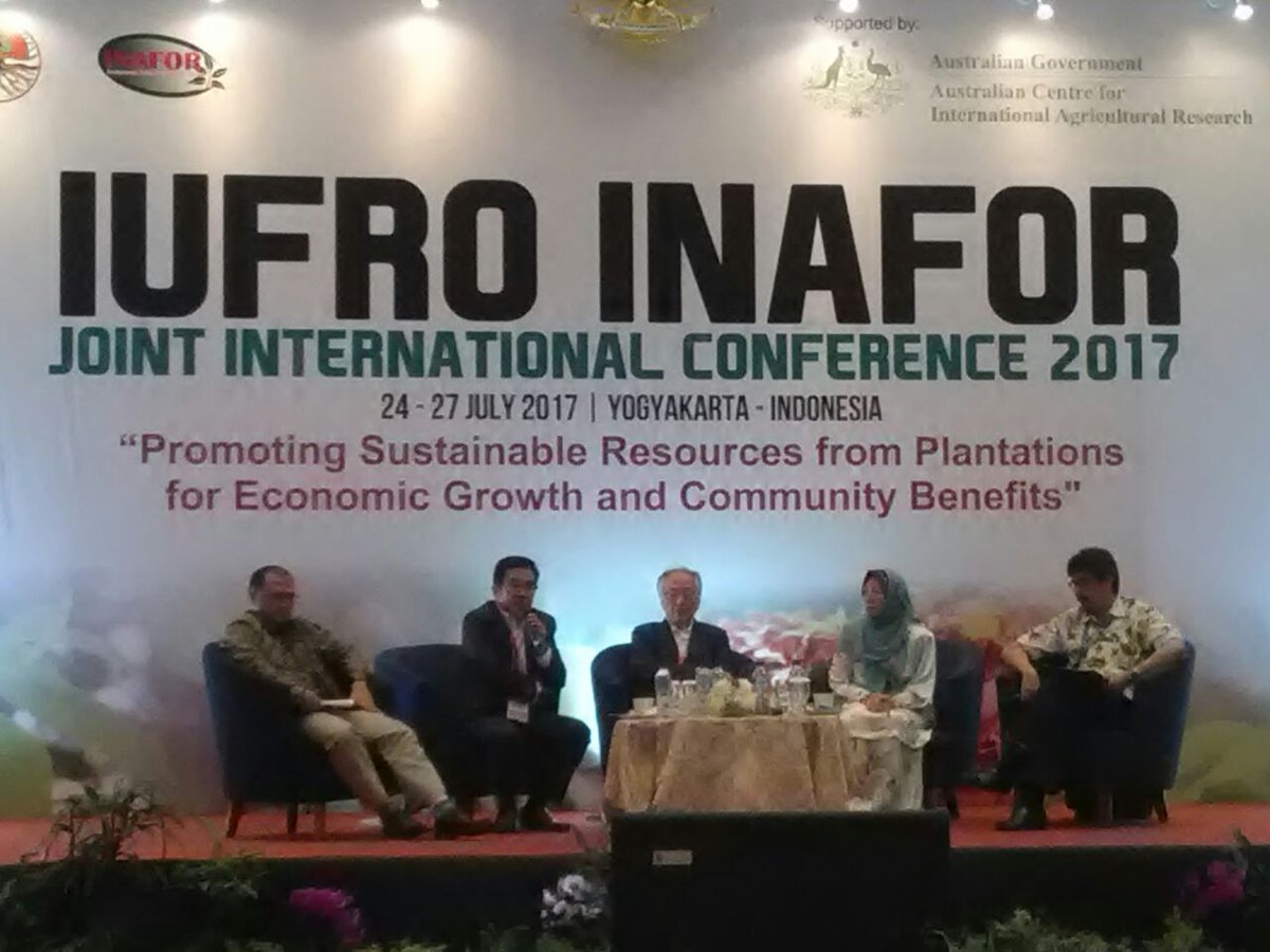 APHI_forest's tweet photo. Potensi pengembangan HTI di Indonesia sangat besar #Butuh peran pemerintah #menjamin investasi jangka panjang @PojokIklim @KementerianLHK https://t.co/gLecorr2pz