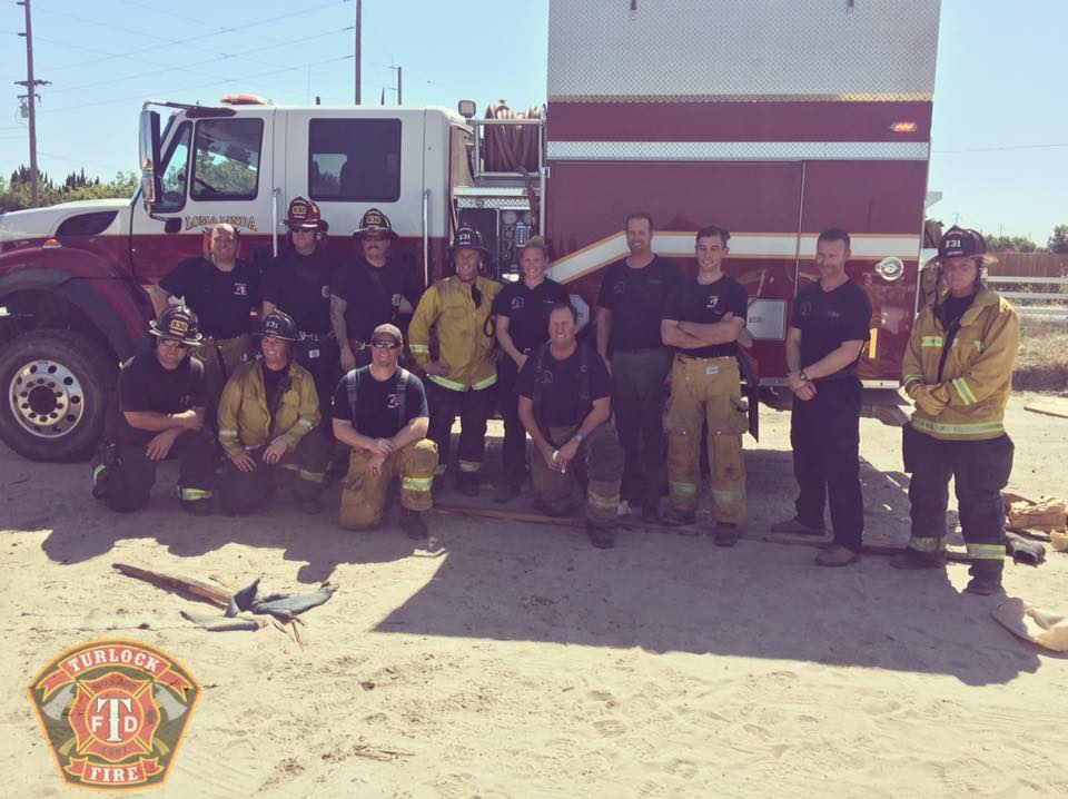 While on a rest period from #DetwilerFire, ST 6201C stopped to assist Turlock Fire w/ Structure Fire today on Golf Rd. #turlock <a href="/Cal_OES/">California Governor's Office of Emergency Services</a>