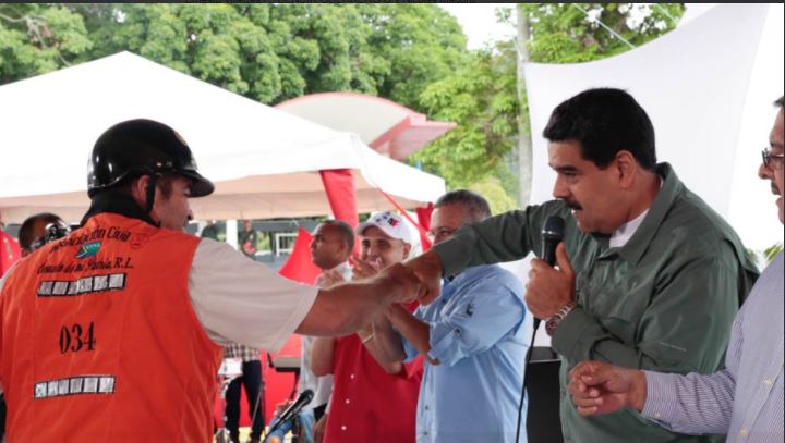 ConElMazoDando's tweet photo. Maduro: ¡Vamos a constitucionalizar la Misión Transporte! (+¡ANC Si va!) - https://t.co/NokzmUqHlS https://t.co/zpHjj7Nyz1