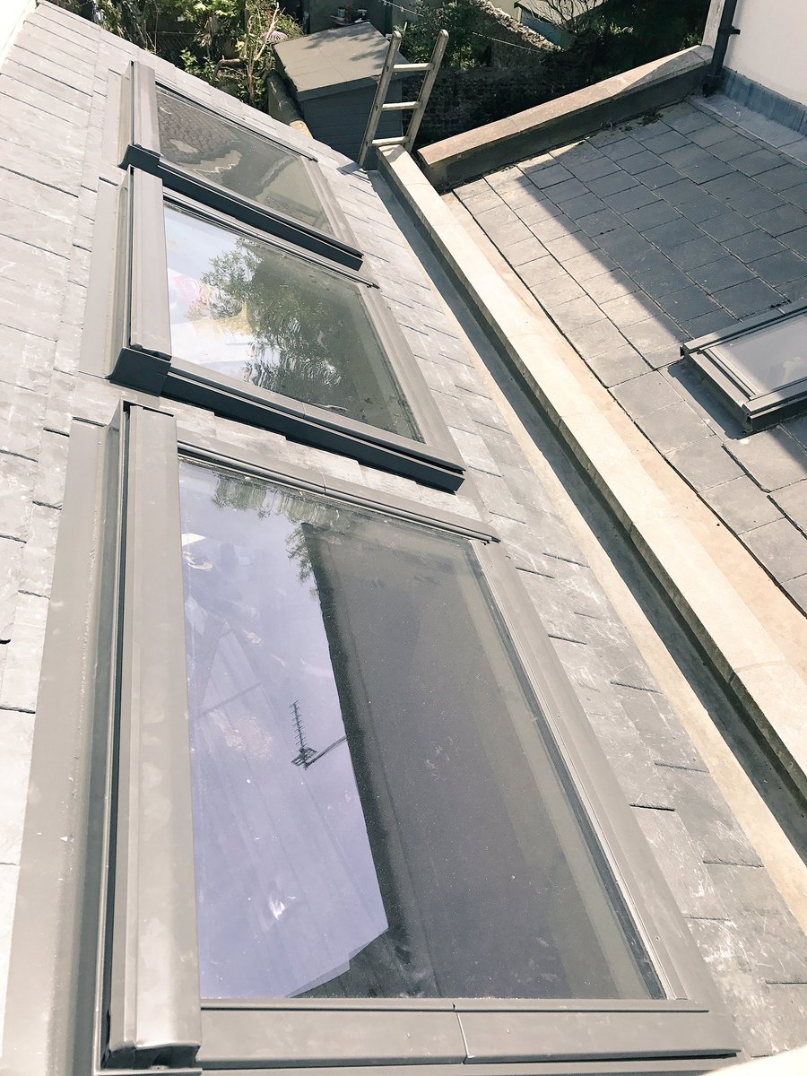 oncabuilding's tweet photo. 3 x large Veluxes have gone in at the Hove project! #brighton #hove #oncabuildingcompany #builders #creatingnewspaces #fullreno https://t.co/B6okqMC4eP