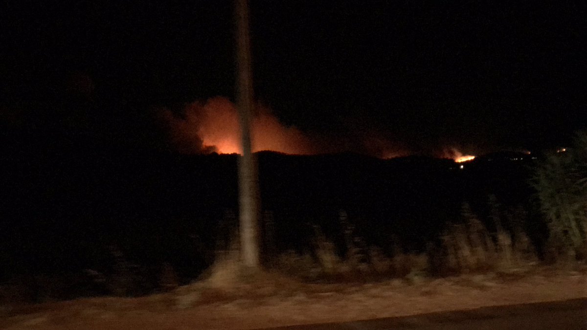 Boatman538's tweet photo. Nachtelijke evacuatie camping #campdudomaine #BormesLesMimosas https://t.co/m1WMbGLqFo