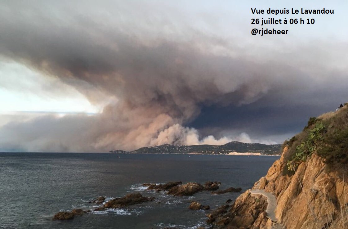 Meteovilles's tweet photo. Nouvelle nuit d'horreur - 600 / 800 ha brûlés par #incendies dans le #Var, plusieurs milliers de personnes évacuées à #BormesLesMimosas https://t.co/YSejgOj60y