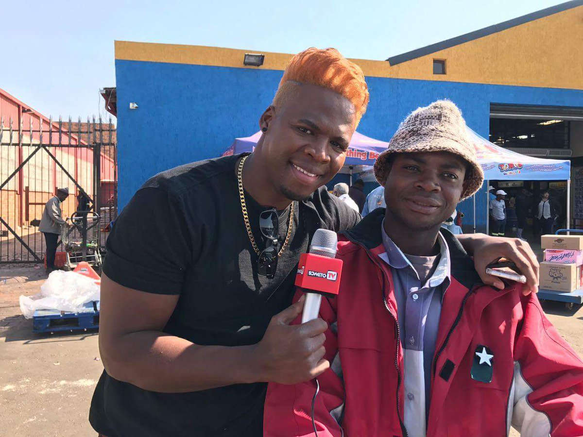SowetoTVchannel's tweet photo. @LloydCele at Sweet Hyper Lenasia getting some shout outs for #BabizeBonke Music Show on @kasivibemusic

Thank you to @StumboLolliPops https://t.co/A2e7P518ZQ