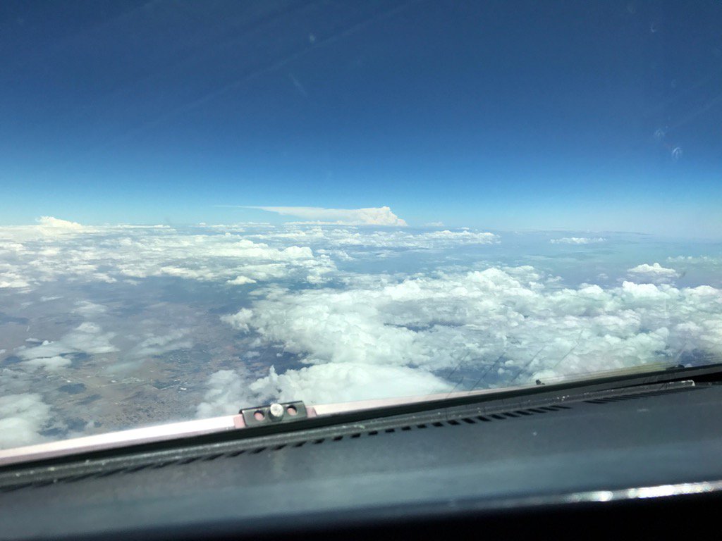 fromtheleftseat's tweet image. Over #SouthernCalifornia this afternoon. Looking south towards San Diego. #Summerthunderstorms #pilotviews