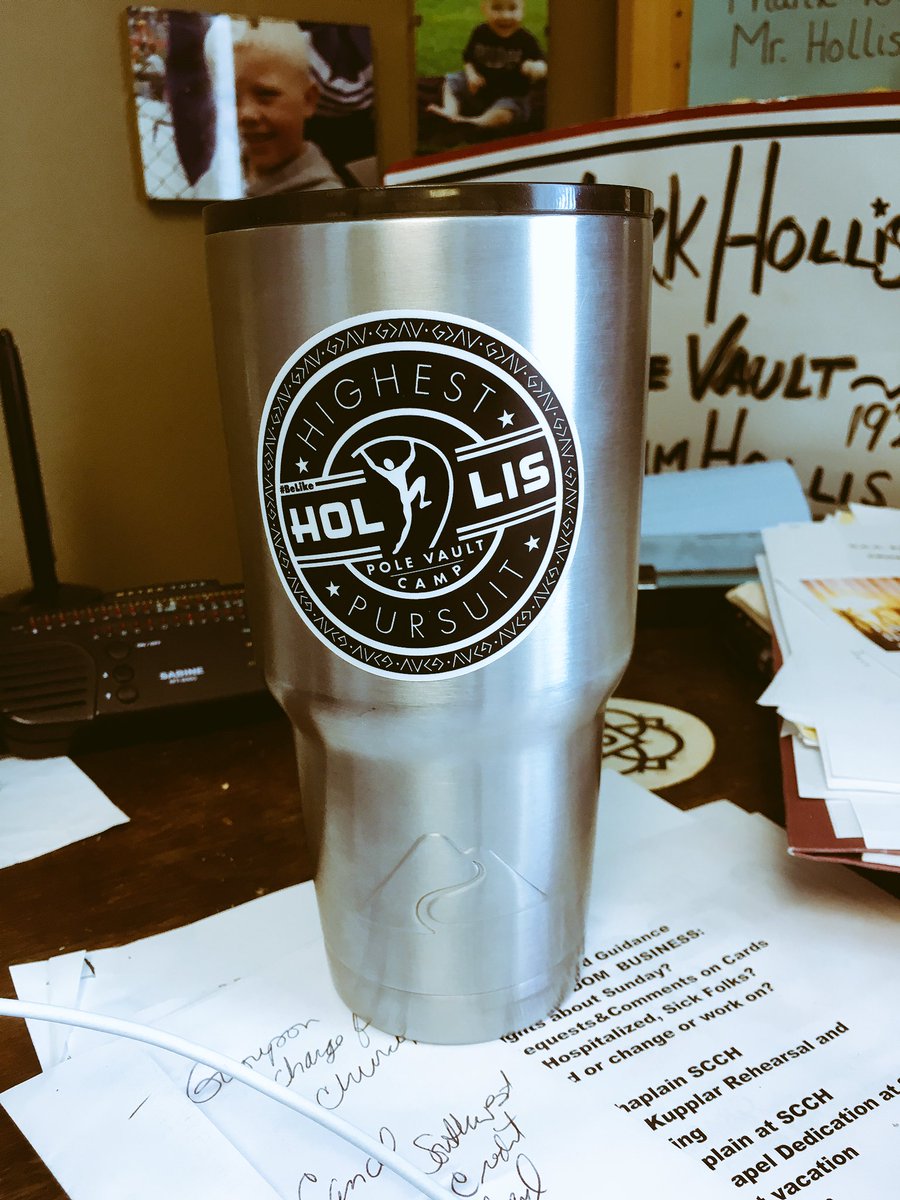 sshollis13's tweet photo. 'cause, you know...everything needs a sticker this cool! 😎
#HighestPursuit #BeLikeHollis #PVCamp #PoleVault @Hollispv #HollisArt https://t.co/Oss9S5BNML